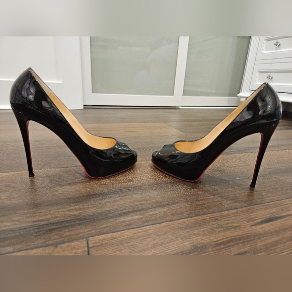 Christian Louboutin New Very Privé Pump - SIZE 38 - Picture 15 of 15